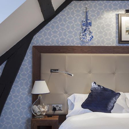 The Crown Wetherspoon Hotel Устър Екстериор снимка