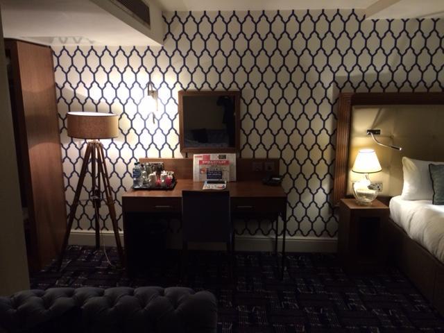 The Crown Wetherspoon Hotel Устър Екстериор снимка
